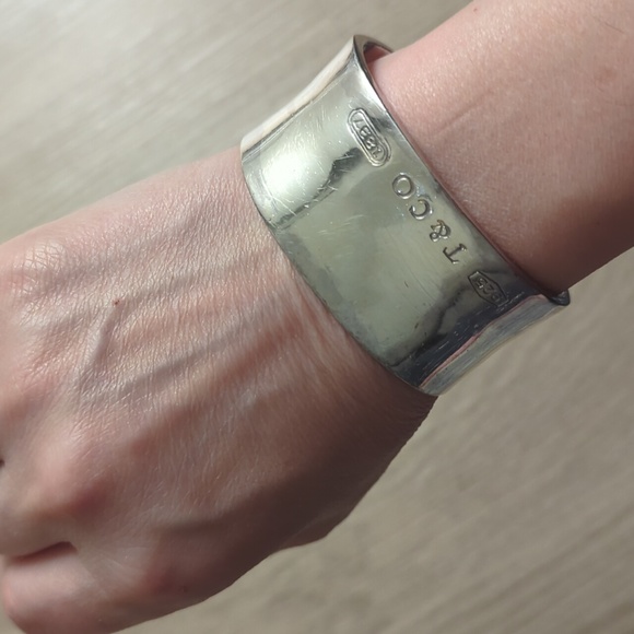 Sterling silver cuff bracelet - Picture 3 of 7